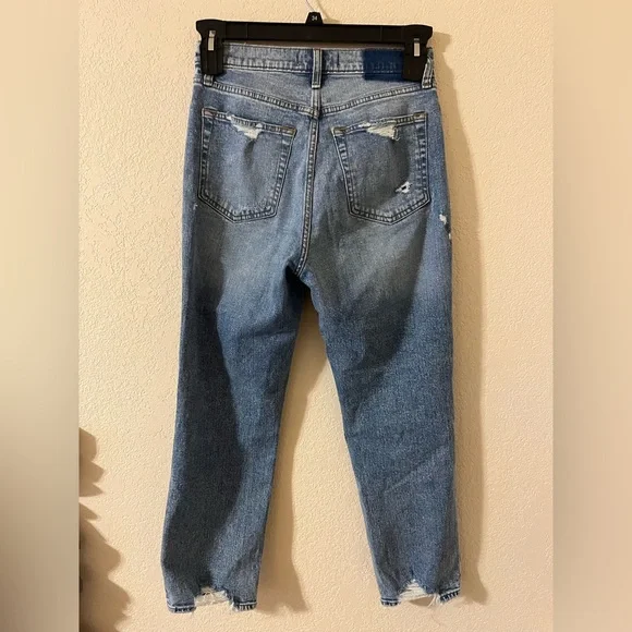 Abercrombie & Fitch Curve Love Ultra High Rise Ankle Straight Jeans - Picture 2 of 3